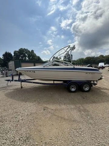 Slide: The Image of Larson Sei 210 2001 - 2