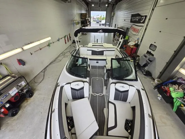 Slide: The Image of Monterey 238SS Super Sport 2019 - 16