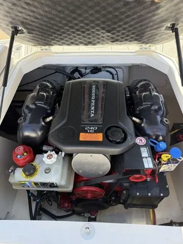 Slide: The Image of Chaparral 21 SSi Ski & Fish 2021 - 12