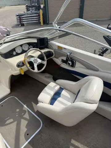 Slide: The Image of Larson Sei 210 2001 - 7