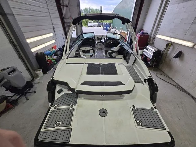 Slide: The Image of Monterey 238SS Super Sport 2019 - 5