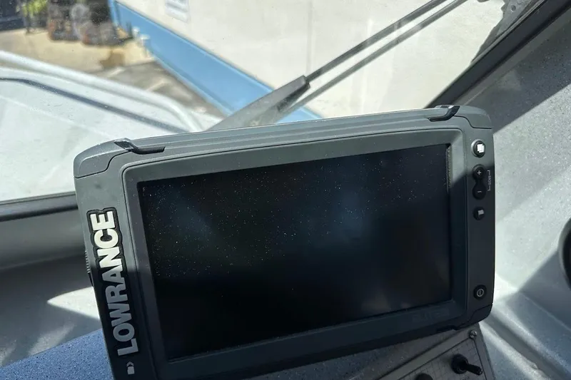 Slide: The Image of Lowrance fish finder on 2017 Duckworth 18 Advantage boat dashboard. - 28