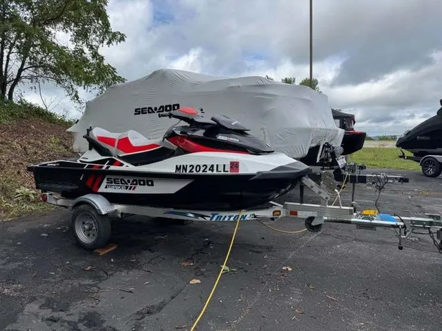 Slide: The Image of Sea-Doo Wake 2013 - 3