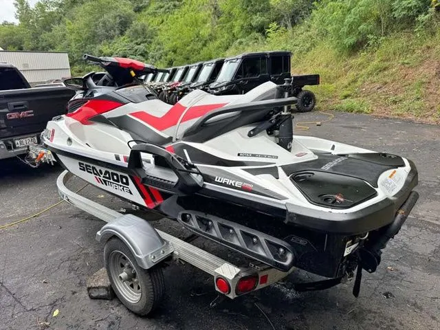 Slide: The Image of Sea-Doo Wake 2013 - 4