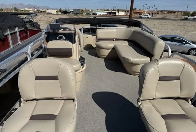 Slide: The Image of Tracker BASS 18DLX BUGGY 2018 - 6