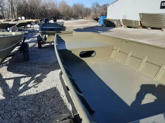 Slide: The Image of Lowe L1648M Aura Jon 2025 - 4