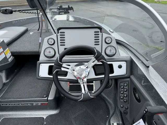 Slide: The Image of Ranger 212LS 2026 - 6