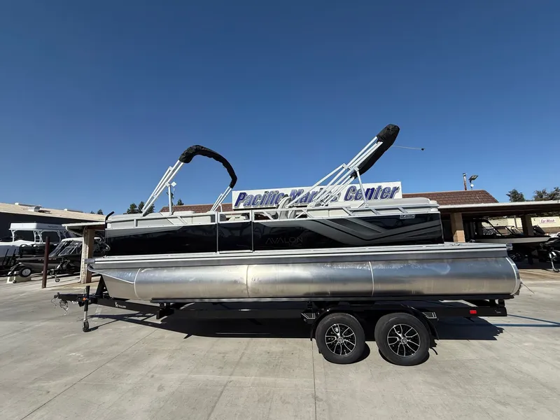 The Image of Avalon 23' Venture Platinum Quad lounge w/ 115HP Mercury! 2026 - 1