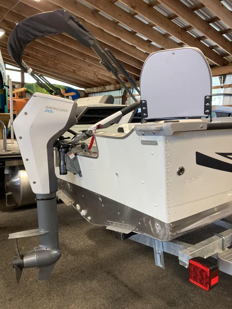 Slide: The Image of Smoker Craft Angler 14T 2025 - 5