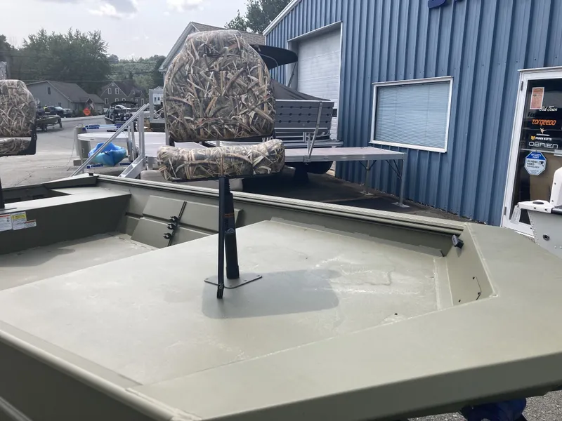 Slide: The Image of Lowe RX1660 2025 - 12