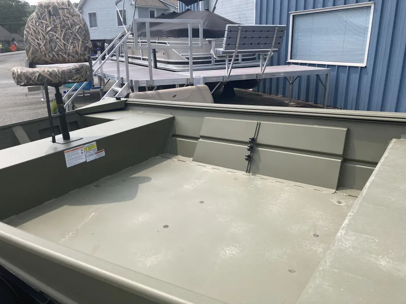 Slide: The Image of Lowe RX1660 2025 - 4