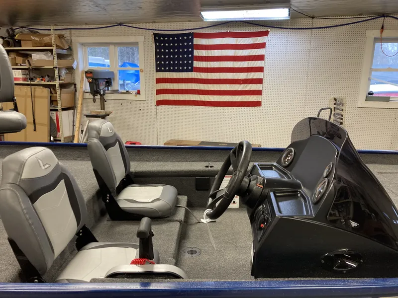 Slide: The Image of Lowe Skorpion 17 2025 - 3