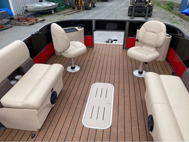 Slide: The Image of Bentley Pontoons Fish 243 4-Point Full Tube 2024 - 7
