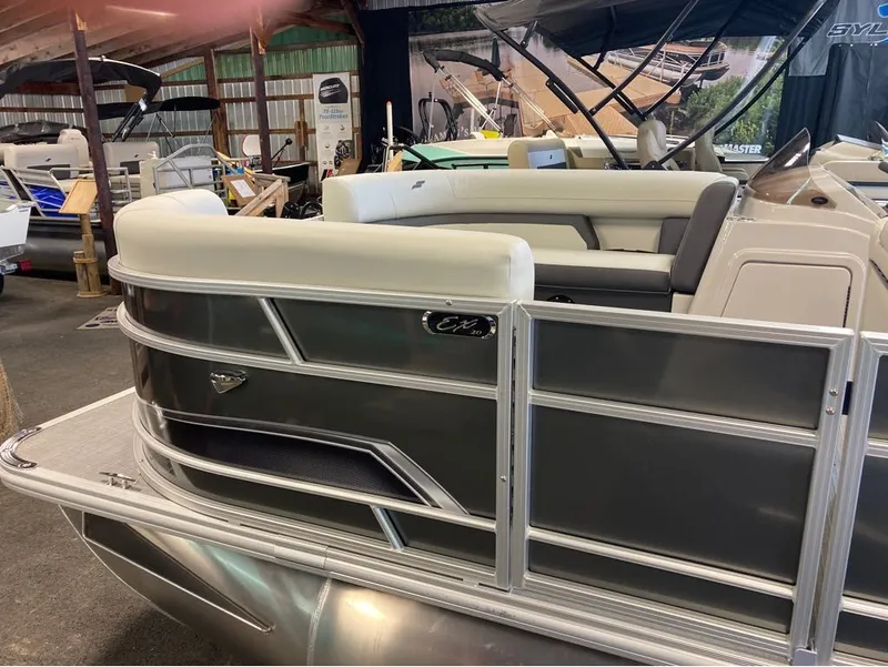 Slide: The Image of Starcraft EX 20 C 2026 MODEL 2025 - 13