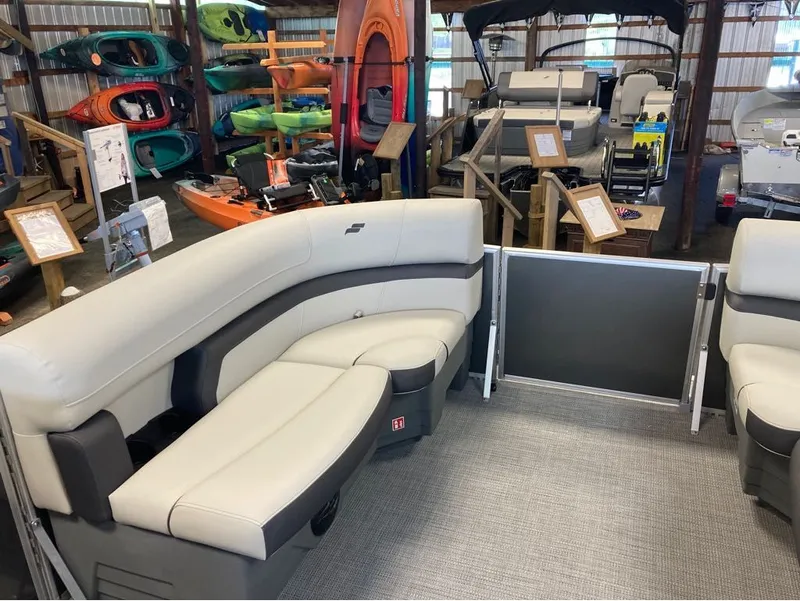 Slide: The Image of Starcraft EX 20 C 2026 MODEL 2025 - 9