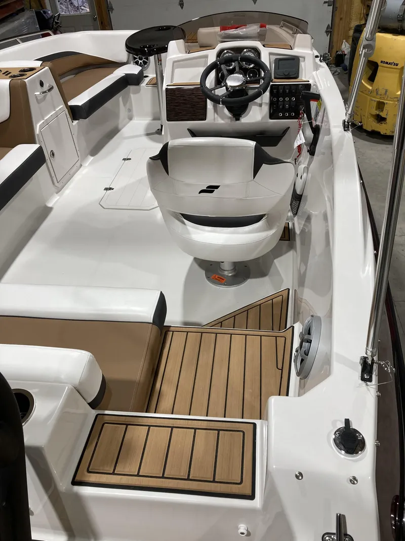 Slide: The Image of Starcraft SVX OB 191 2025 - 3