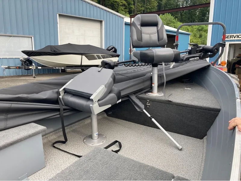 Slide: The Image of Smoker Craft Big Fisherman 16 2023 - 3