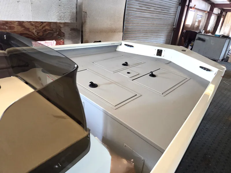 Slide: The Image of Lund 1760 Predator SC 2024 - 2