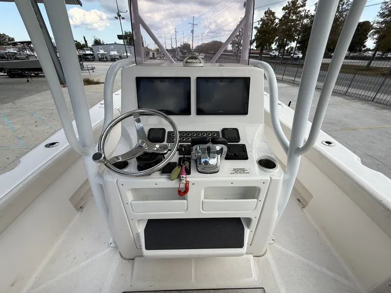 Slide: The Image of Blue Wave 2800 Makaira 2021 - 17