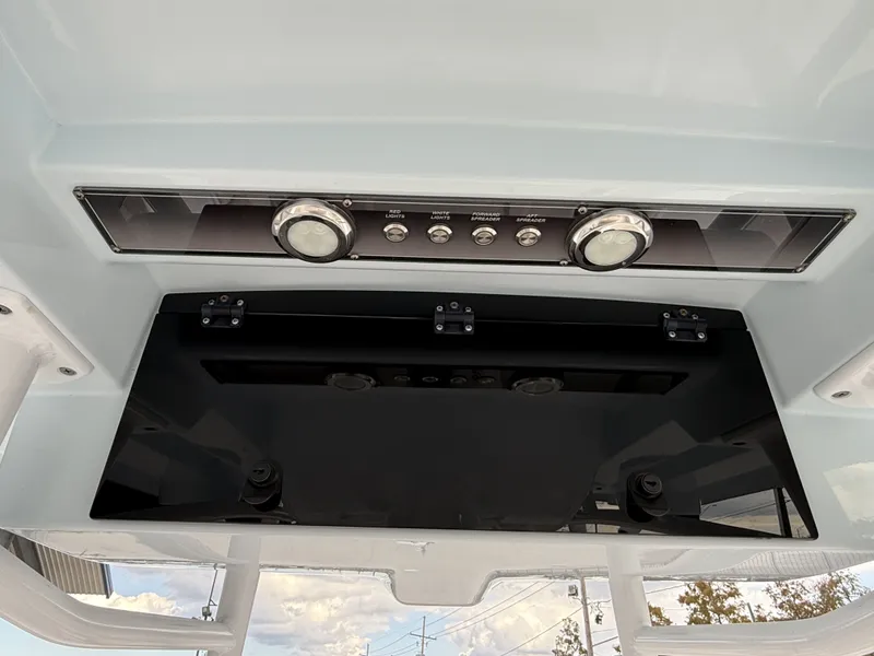 Slide: The Image of Blue Wave 2800 Makaira 2021 - 18