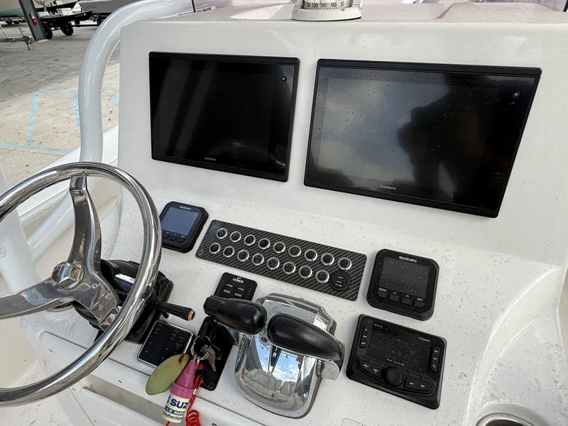 Slide: The Image of Blue Wave 2800 Makaira 2021 - 19