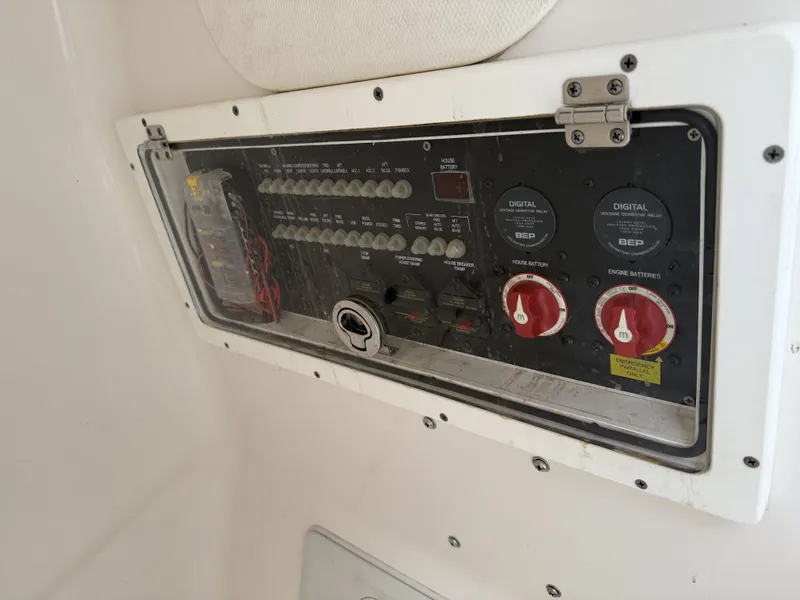 Slide: The Image of Blue Wave 2800 Makaira 2021 - 22