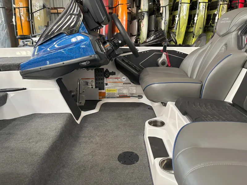 Slide: The Image of Skeeter ZXR20 2024 - 16