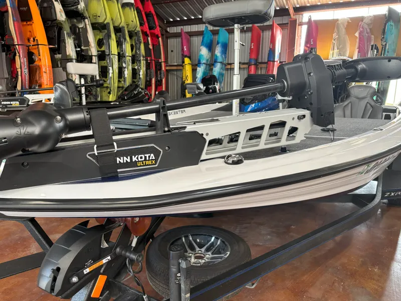 Slide: The Image of Skeeter ZXR20 2024 - 3