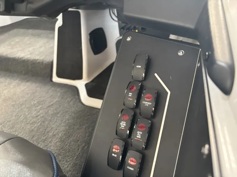 Slide: The Image of Skeeter ZXR20 2024 - 6