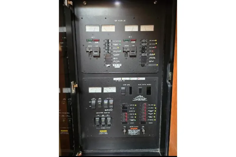 Slide: The Image of Electrical control panel on a 2006 Sea Ray 380 Sundancer boat. - 10