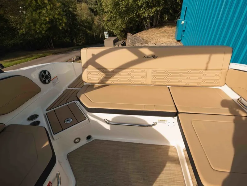 Slide: The Image of Sea Ray SPX 210 2026 - 15