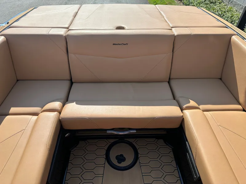 Slide: The Image of MasterCraft NXT23 2024 - 18