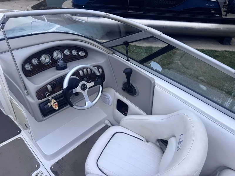 Slide: The Image of Ebbtide 2300 Mystique 2004 - 9