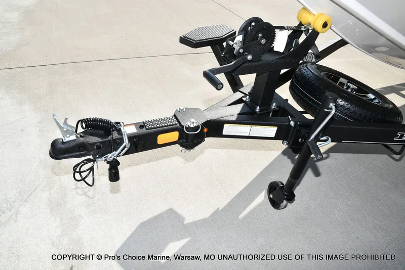 Slide: The Image of Ranger RT188 w/115HP Mercury Pro-XS 2026 - 25