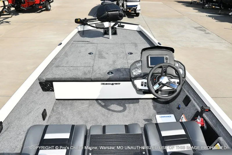 Slide: The Image of Ranger RT188 w/115HP Mercury Pro-XS 2026 - 32