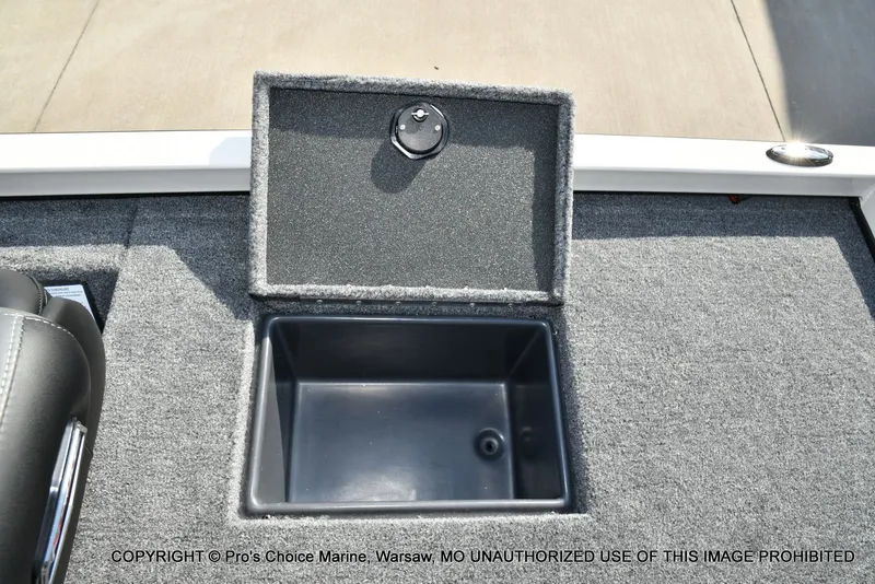 Slide: The Image of Ranger RT188 w/115HP Mercury Pro-XS 2026 - 56