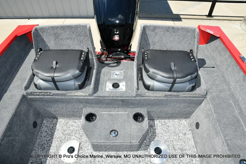 Slide: The Image of Tracker Pro Guide V-175 Combo 2026 - 13