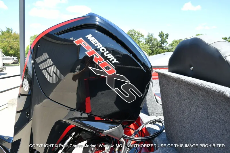 Slide: The Image of Tracker Pro Guide V-175 Combo 2026 - 15