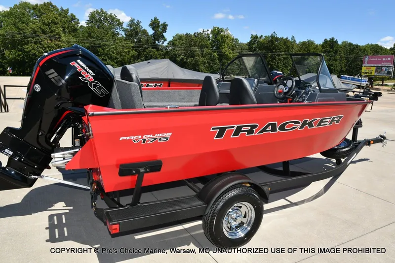 Slide: The Image of Tracker Pro Guide V-175 Combo 2026 - 17