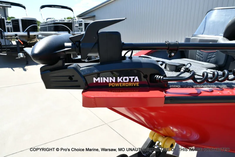 Slide: The Image of Tracker Pro Guide V-175 Combo 2026 - 26