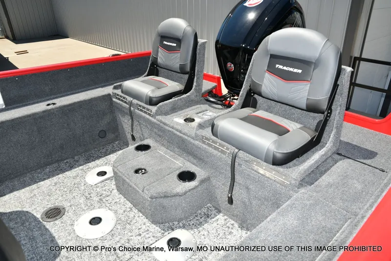 Slide: The Image of Tracker Pro Guide V-175 Combo 2026 - 36