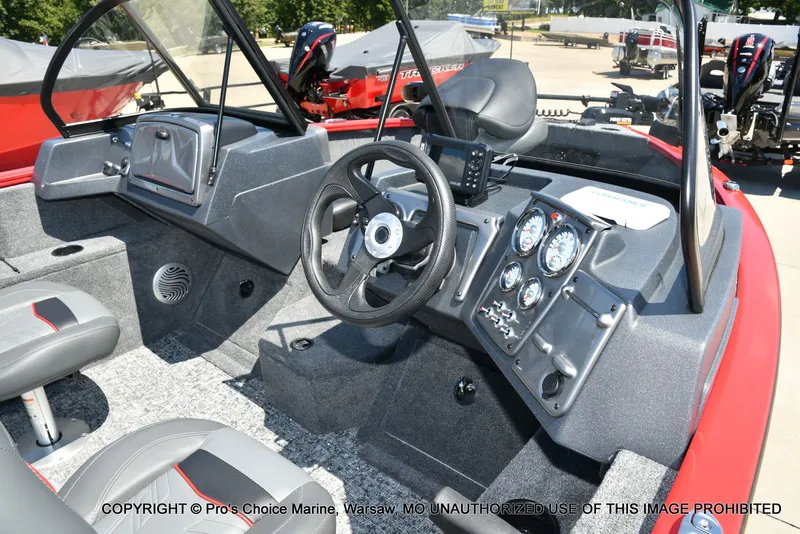 Slide: The Image of Tracker Pro Guide V-175 Combo 2026 - 4