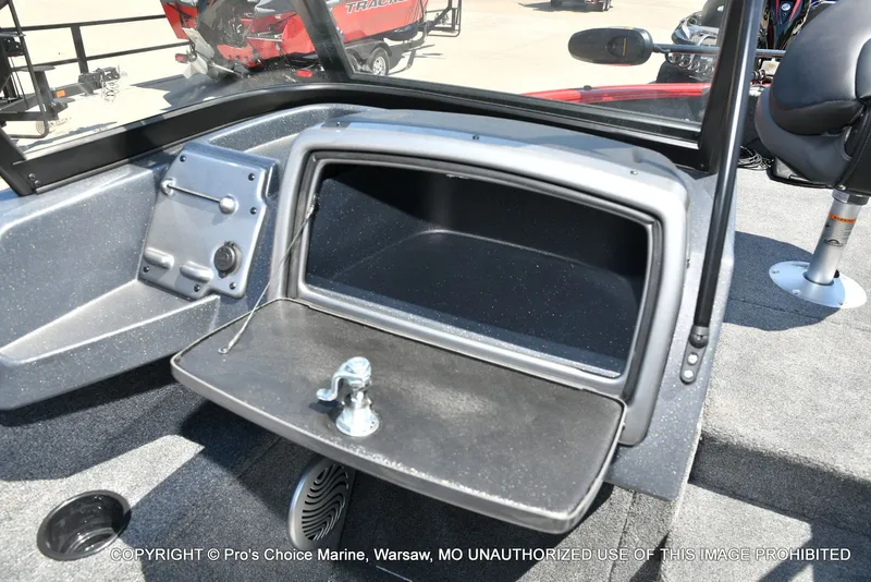 Slide: The Image of Tracker Pro Guide V-175 Combo 2026 - 43