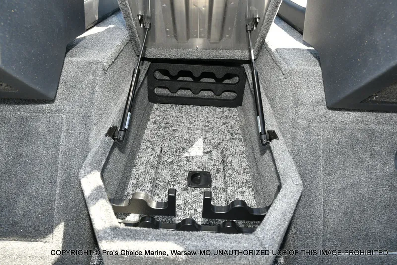 Slide: The Image of Tracker Pro Guide V-175 Combo 2026 - 52