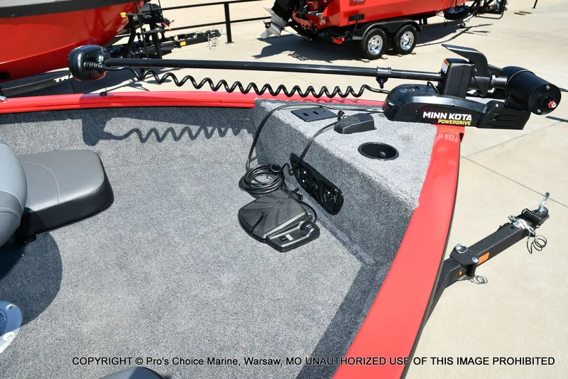 Slide: The Image of Tracker Pro Guide V-175 Combo 2026 - 7