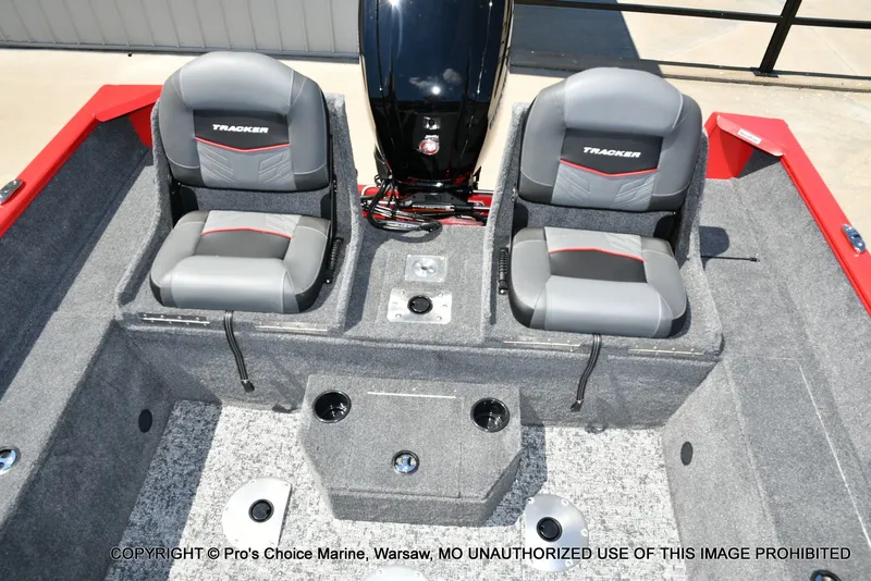 Slide: The Image of Tracker Pro Guide V-175 Combo 2026 - 72