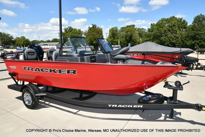 Slide: The Image of Tracker Pro Guide V-175 Combo 2026 - 84