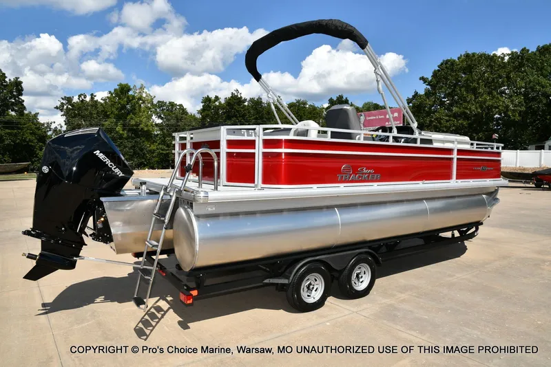 Slide: The Image of Sun Tracker Fishin' Barge 22 XP3 Tri-Toon w/200HP 2026 - 15