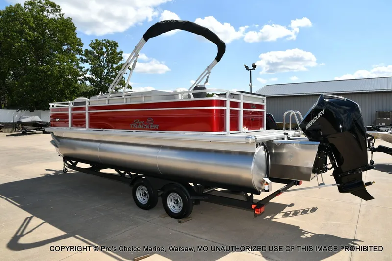 Slide: The Image of Sun Tracker Fishin' Barge 22 XP3 Tri-Toon w/200HP 2026 - 19