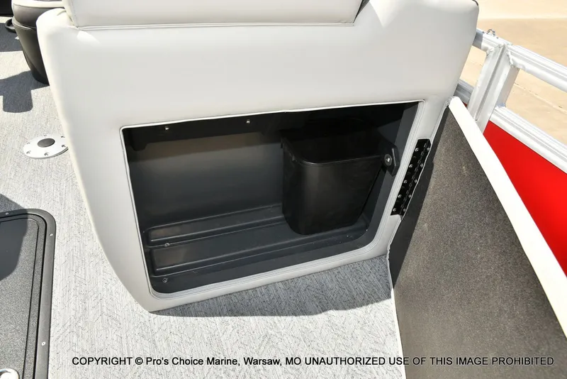 Slide: The Image of Sun Tracker Fishin' Barge 22 XP3 Tri-Toon w/200HP 2026 - 39